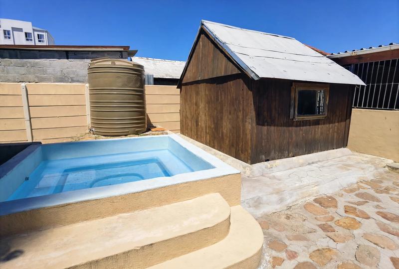 4 Bedroom Property for Sale in Goodwood Estate Western Cape